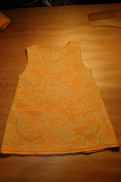 Trägerkleid Jacquard 2 Taschen - Image 2