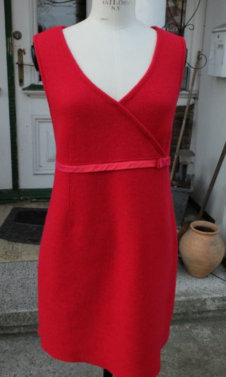 Rotes Trägerkleid